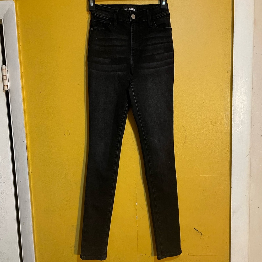 Fashion Nova Women's Black Skinny Fit Jeans Size 3